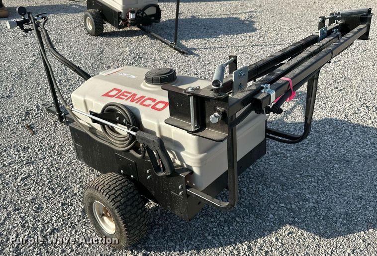 image for item NQ9393 Demco 9464077  turf sprayer