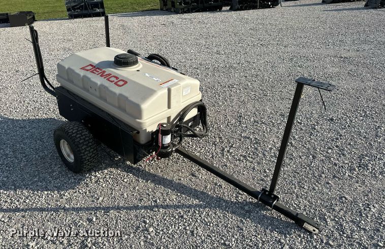 image for item NQ9394 Demco 9464077  turf sprayer