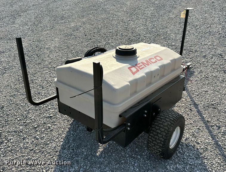 image for item NQ9394 Demco 9464077  turf sprayer
