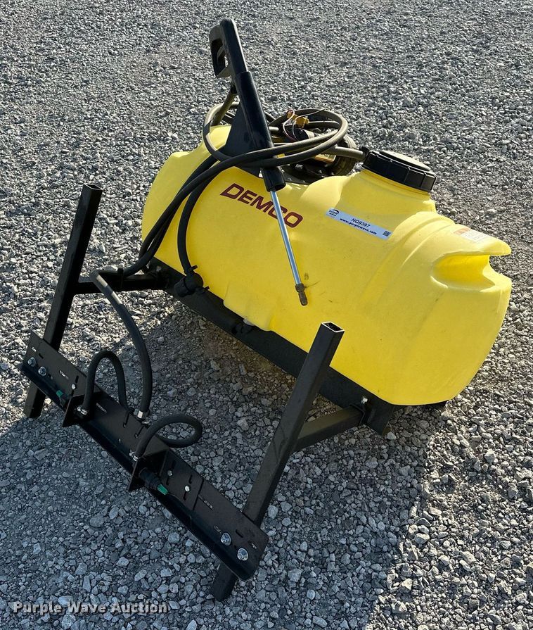 image for item NQ9397 Demco 9464047  turf sprayer