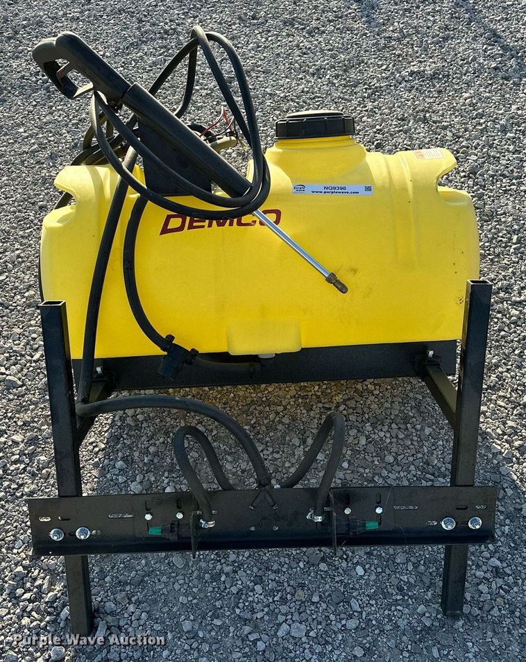 image for item NQ9398 Demco 9464047  turf sprayer