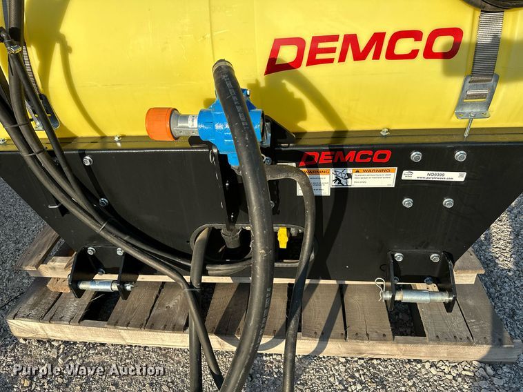 image for item NQ9399 Demco 9416025  turf sprayer