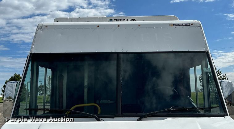 image for item NQ9406 2017 Freightliner MT45  refrigerated delivery truck