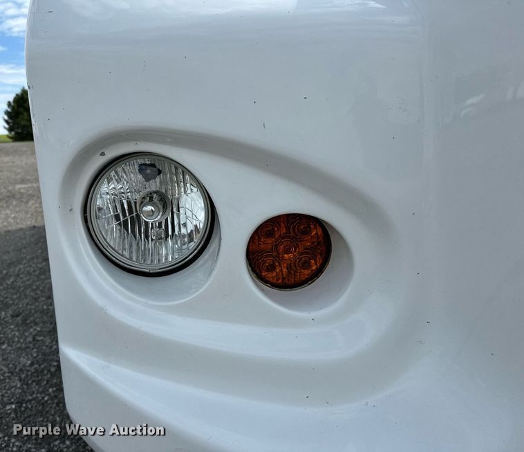 image for item NQ9406 2017 Freightliner MT45  refrigerated delivery truck