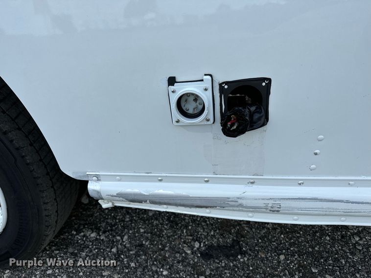 image for item NQ9406 2017 Freightliner MT45  refrigerated delivery truck