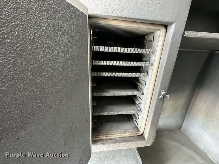 image for item NQ9406 2017 Freightliner MT45  refrigerated delivery truck