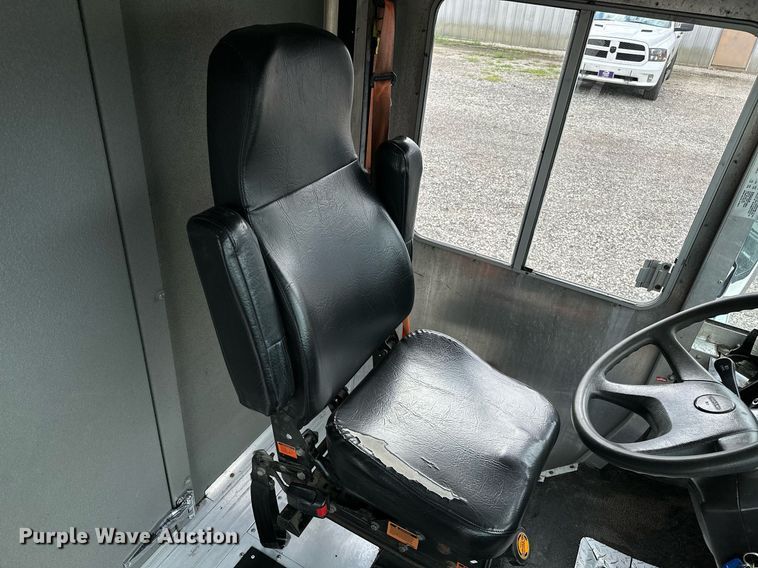 image for item NQ9406 2017 Freightliner MT45  refrigerated delivery truck