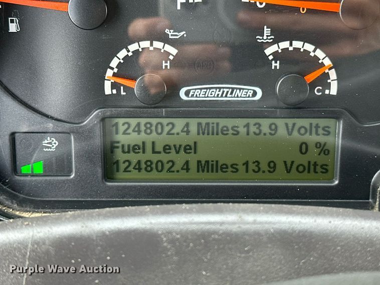 image for item NQ9406 2017 Freightliner MT45  refrigerated delivery truck