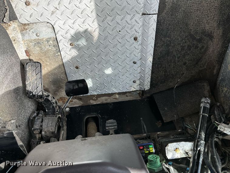 image for item NQ9406 2017 Freightliner MT45  refrigerated delivery truck