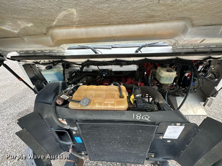 image for item NQ9406 2017 Freightliner MT45  refrigerated delivery truck