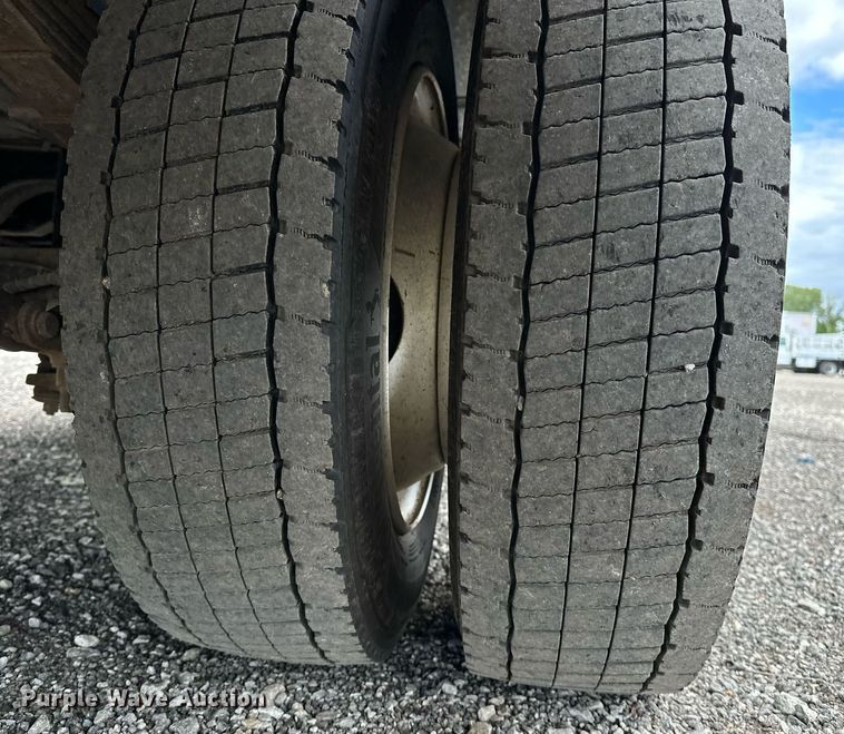 image for item NQ9406 2017 Freightliner MT45  refrigerated delivery truck