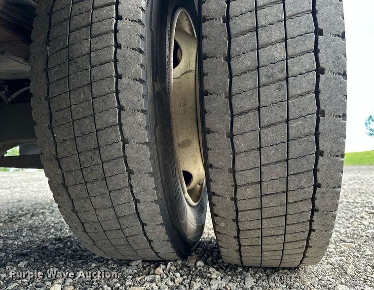 image for item NQ9406 2017 Freightliner MT45  refrigerated delivery truck