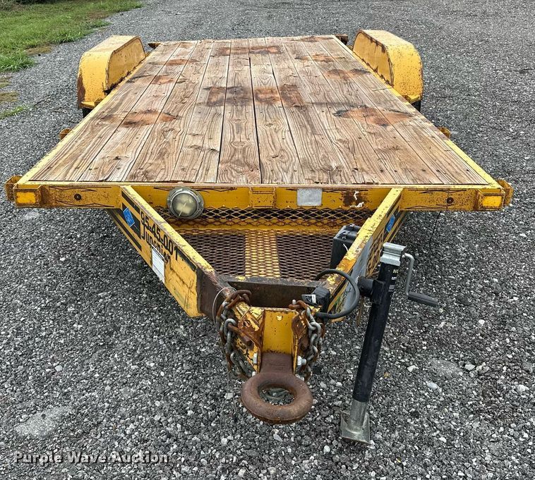 image for item NQ9410 2002 Superior 95-45-001  equipment trailer