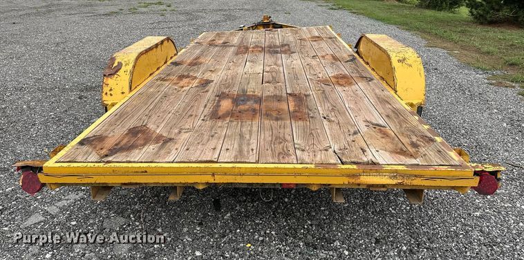 image for item NQ9410 2002 Superior 95-45-001  equipment trailer