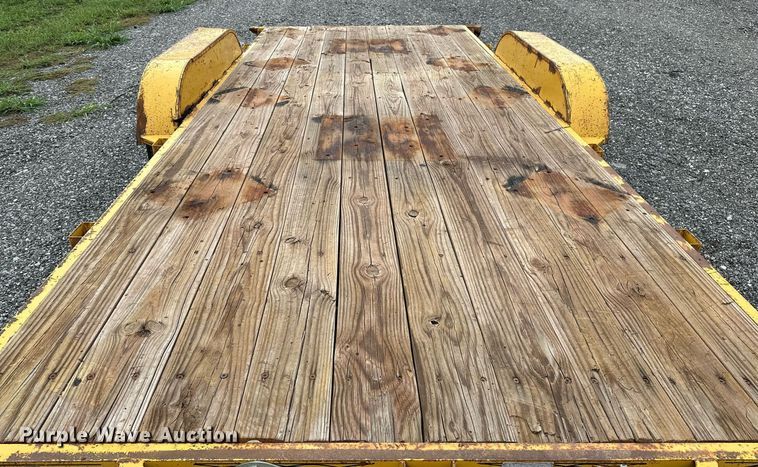 image for item NQ9410 2002 Superior 95-45-001  equipment trailer