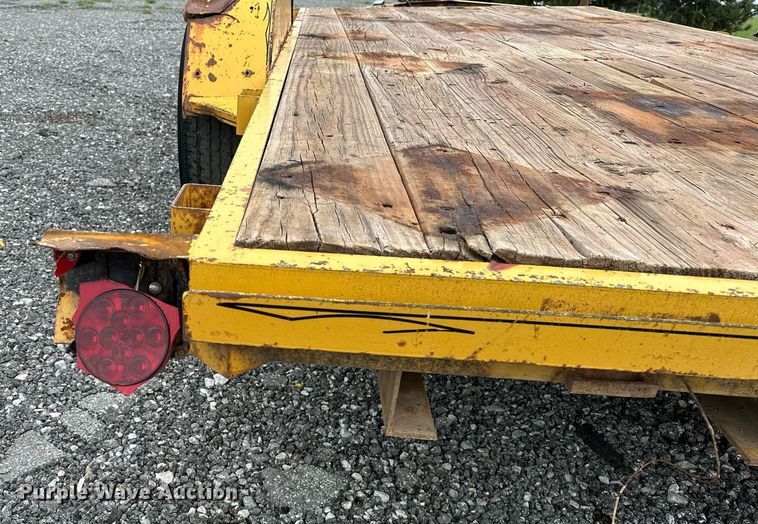 image for item NQ9410 2002 Superior 95-45-001  equipment trailer