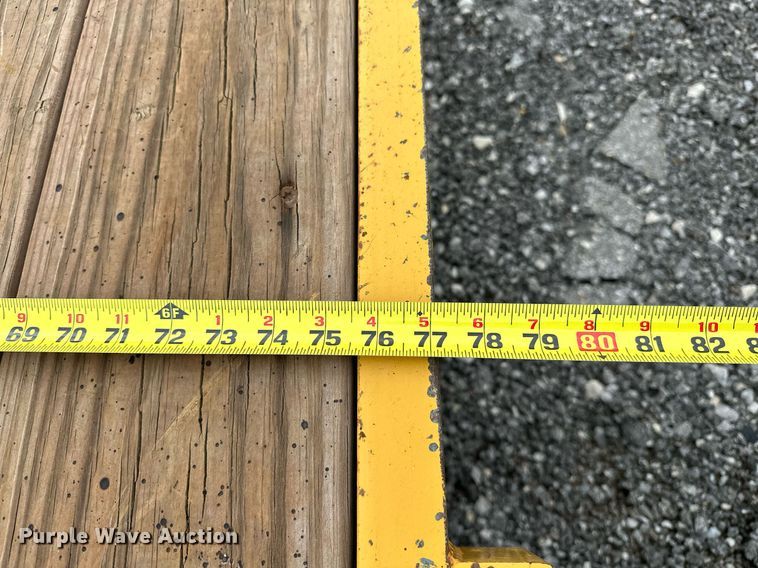 image for item NQ9410 2002 Superior 95-45-001  equipment trailer