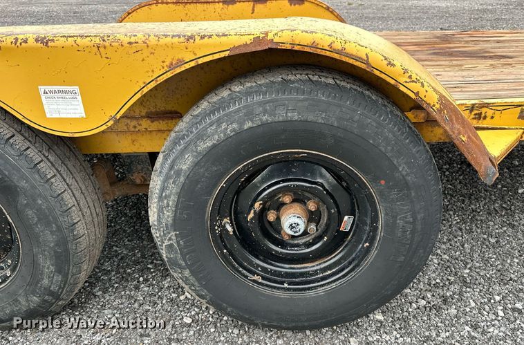 image for item NQ9410 2002 Superior 95-45-001  equipment trailer