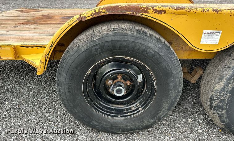 image for item NQ9410 2002 Superior 95-45-001  equipment trailer