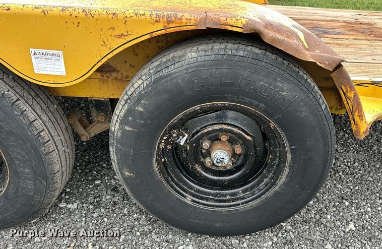 image for item NQ9410 2002 Superior 95-45-001  equipment trailer