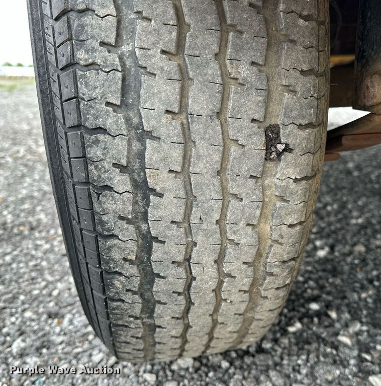 image for item NQ9410 2002 Superior 95-45-001  equipment trailer