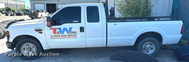 image for item NQ9419 2010 Ford F250 Super Duty  SuperCab pickup truck