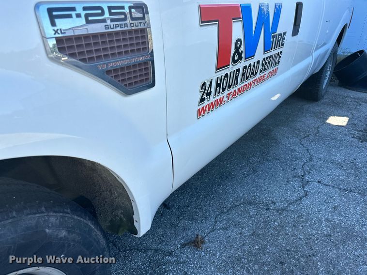 image for item NQ9419 2010 Ford F250 Super Duty  SuperCab pickup truck