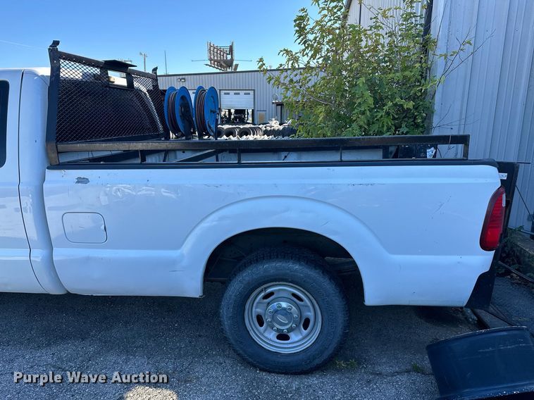 image for item NQ9419 2010 Ford F250 Super Duty  SuperCab pickup truck