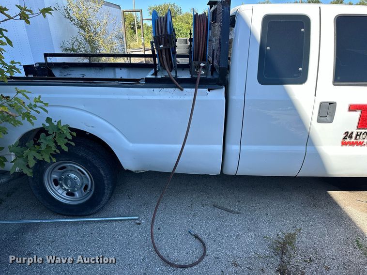 image for item NQ9419 2010 Ford F250 Super Duty  SuperCab pickup truck