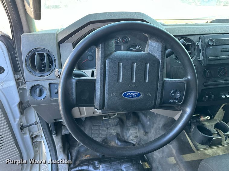 image for item NQ9419 2010 Ford F250 Super Duty  SuperCab pickup truck