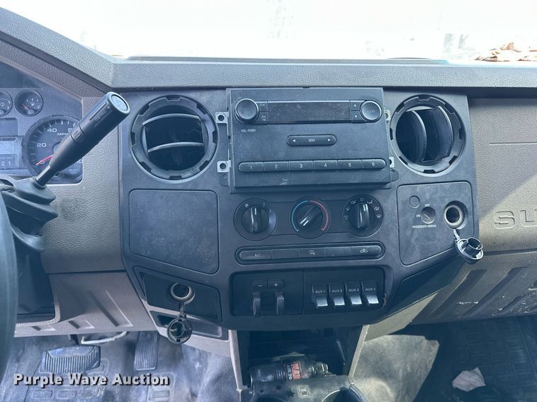 image for item NQ9419 2010 Ford F250 Super Duty  SuperCab pickup truck