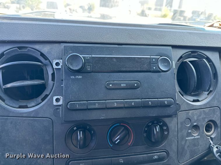 image for item NQ9419 2010 Ford F250 Super Duty  SuperCab pickup truck