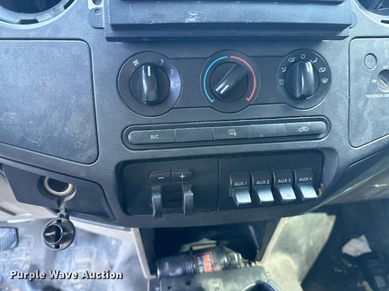 image for item NQ9419 2010 Ford F250 Super Duty  SuperCab pickup truck