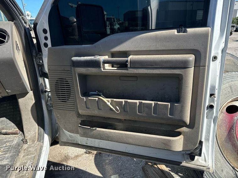 image for item NQ9419 2010 Ford F250 Super Duty  SuperCab pickup truck