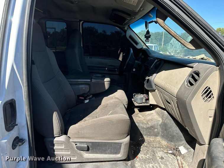 image for item NQ9419 2010 Ford F250 Super Duty  SuperCab pickup truck