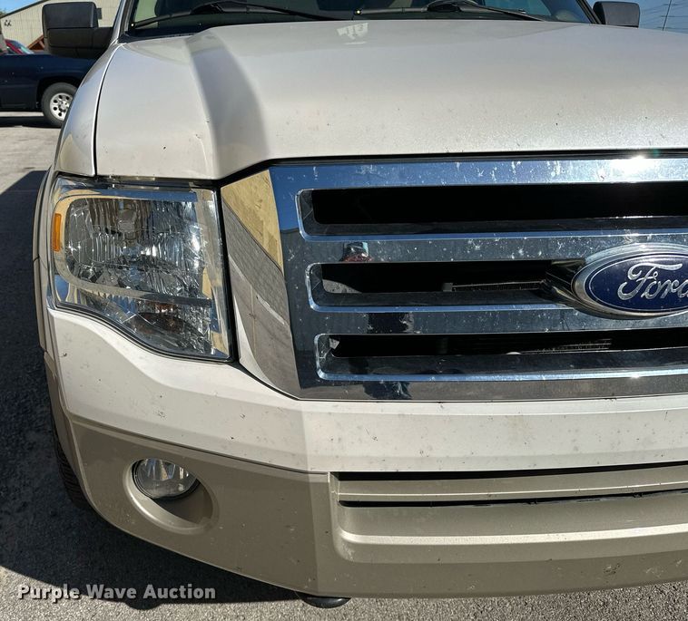 image for item NQ9420 2010 Ford Expedition  SUV