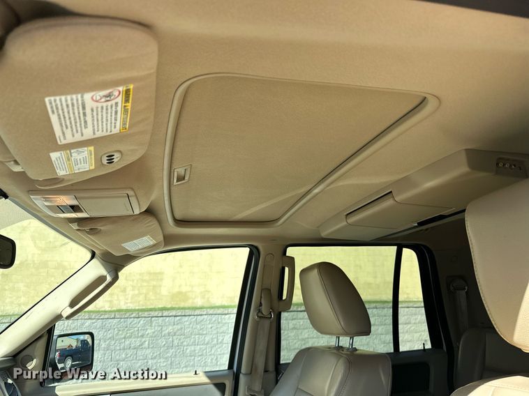 image for item NQ9420 2010 Ford Expedition  SUV