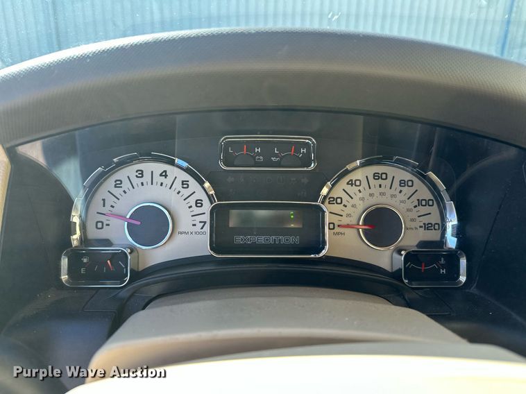 image for item NQ9420 2010 Ford Expedition  SUV