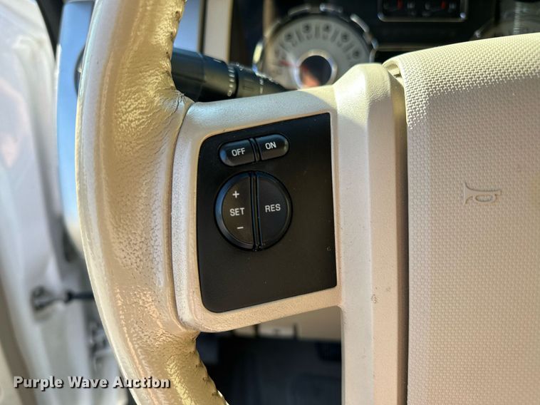 image for item NQ9420 2010 Ford Expedition  SUV