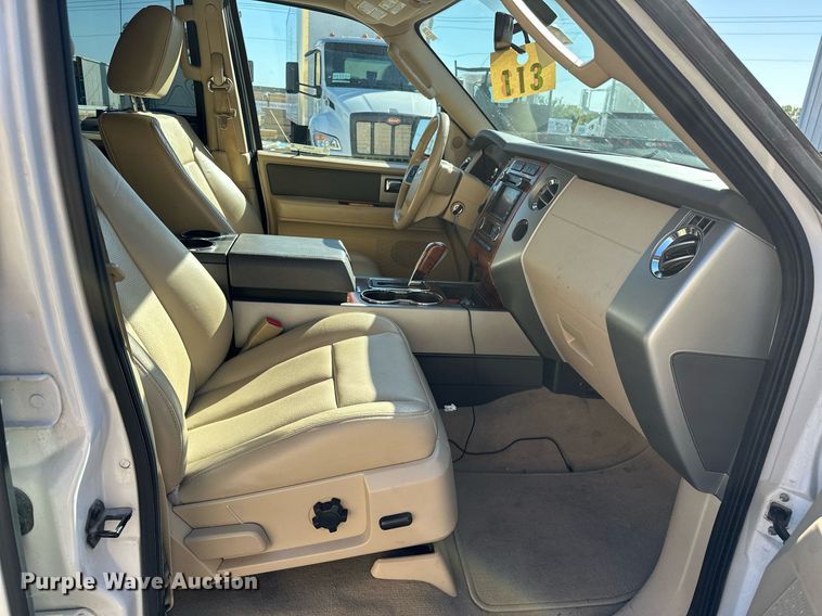 image for item NQ9420 2010 Ford Expedition  SUV