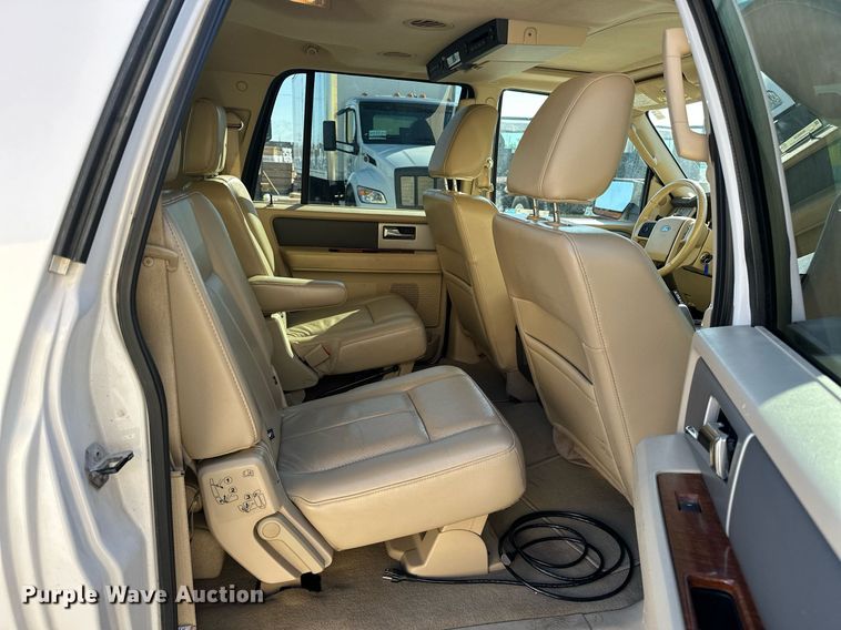 image for item NQ9420 2010 Ford Expedition  SUV