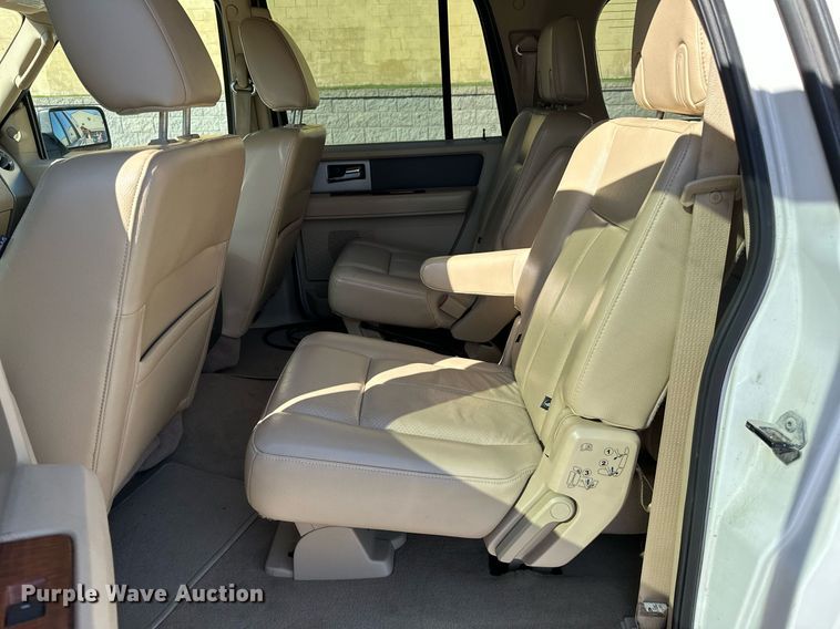 image for item NQ9420 2010 Ford Expedition  SUV