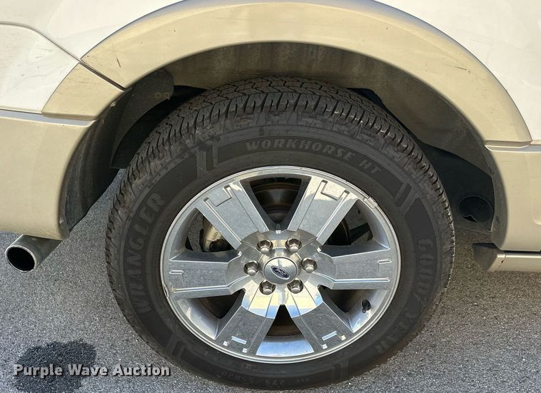 image for item NQ9420 2010 Ford Expedition  SUV