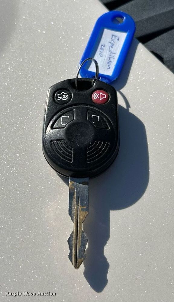 image for item NQ9420 2010 Ford Expedition  SUV