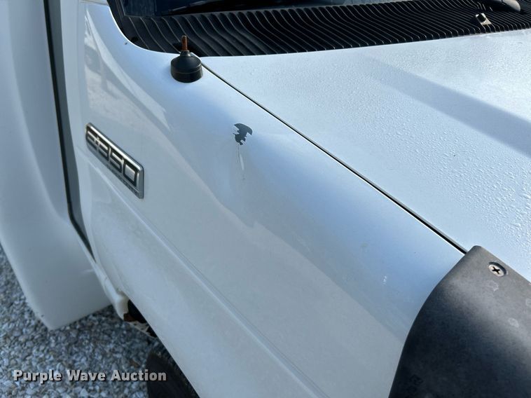 image for item NQ9837 2012 Elkhart  shuttle bus