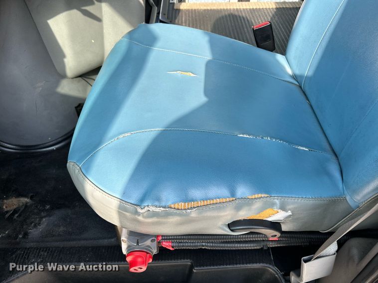 image for item NQ9837 2012 Elkhart  shuttle bus