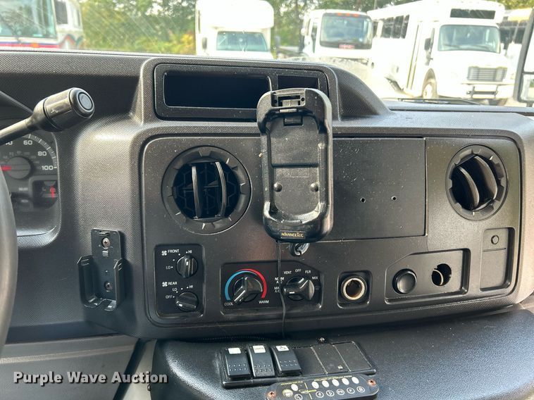 image for item NQ9837 2012 Elkhart  shuttle bus