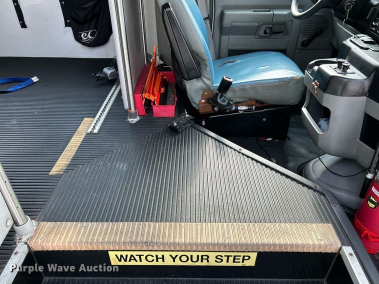 image for item NQ9837 2012 Elkhart  shuttle bus