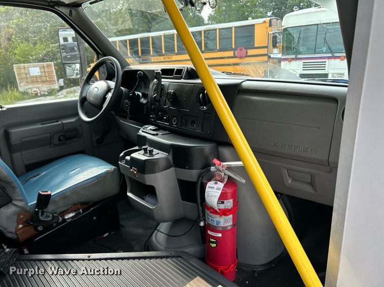 image for item NQ9837 2012 Elkhart  shuttle bus