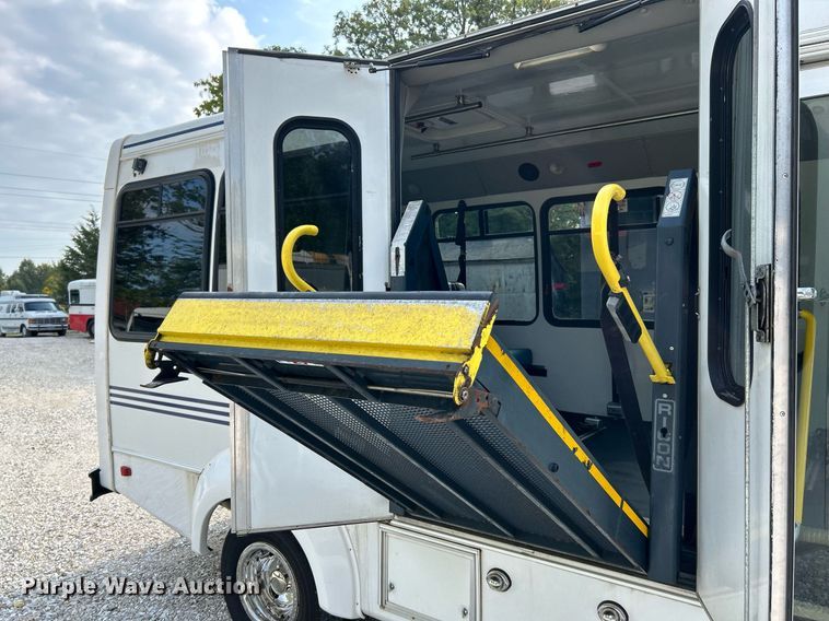 image for item NQ9837 2012 Elkhart  shuttle bus